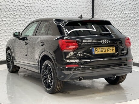 Audi Q2 TDI BLACK EDITION 5