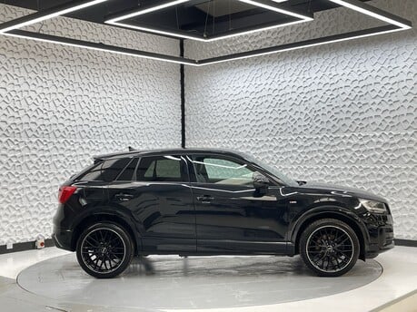 Audi Q2 TDI BLACK EDITION 8