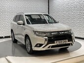 Mitsubishi Outlander PHEV DYNAMIC 1