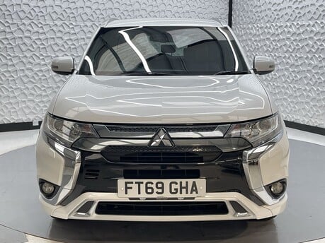 Mitsubishi Outlander PHEV DYNAMIC 2