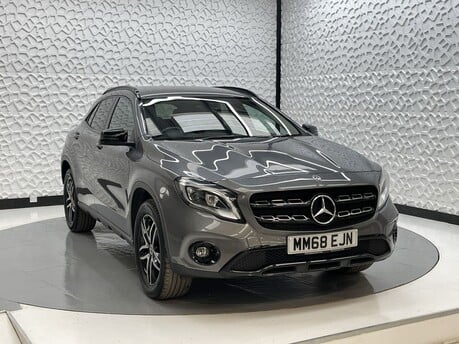 Mercedes-Benz GLA GLA 180 URBAN EDITION 1