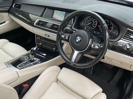 BMW 5 Series 520D M SPORT GRAN TURISMO 10