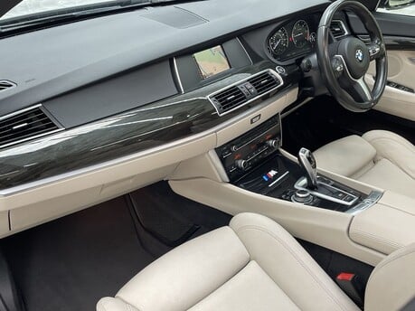 BMW 5 Series 520D M SPORT GRAN TURISMO 11