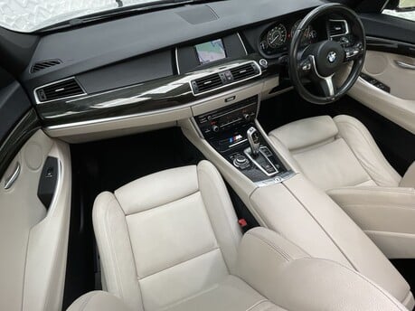 BMW 5 Series 520D M SPORT GRAN TURISMO 16