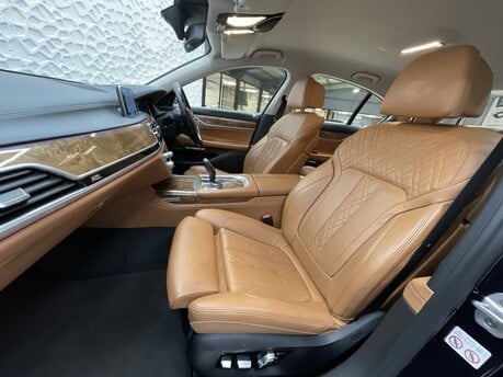 BMW 7 Series 740E EXCLUSIVE 12