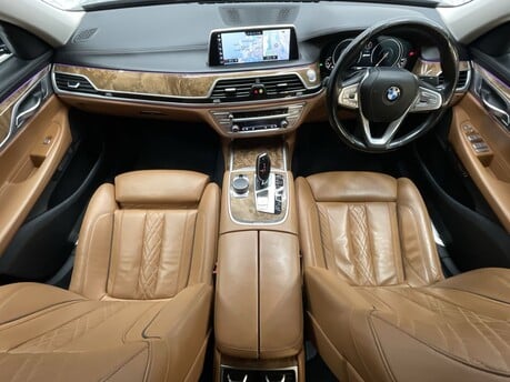 BMW 7 Series 740E EXCLUSIVE 17