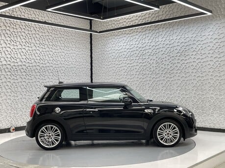 Mini Hatch COOPER SD 8