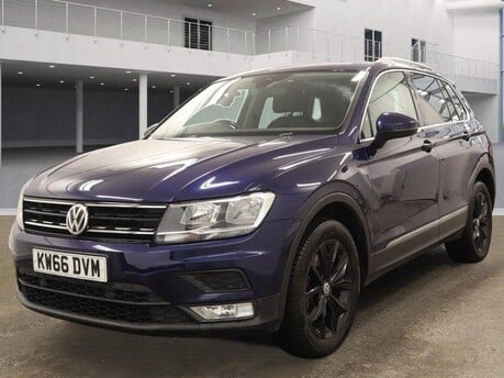 Volkswagen Tiguan SE NAVIGATION TDI BMT 4MOTION DSG 8