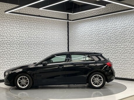 Mercedes-Benz A Class A 180 D SE EXECUTIVE 4