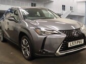 Lexus Ux 300E 1