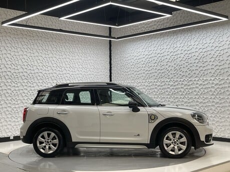 Mini Countryman COOPER S E ALL4 8