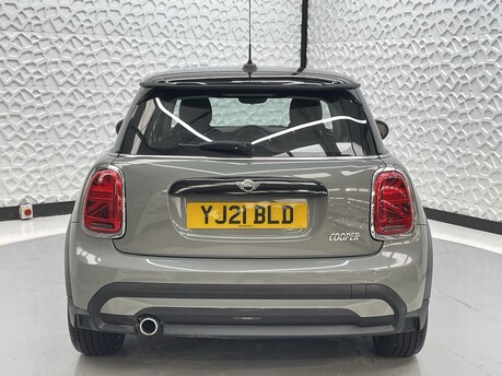 Mini Hatch COOPER CLASSIC 6