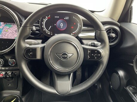 Mini Hatch COOPER CLASSIC 18