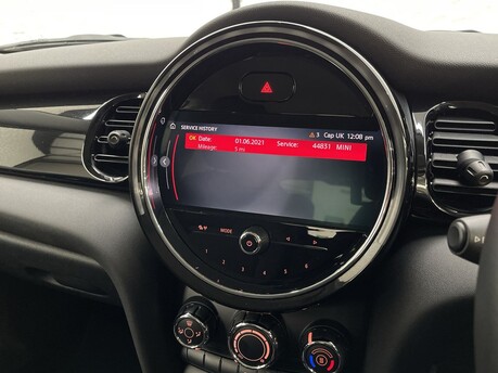 Mini Hatch COOPER CLASSIC 22