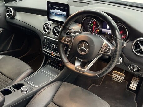 Mercedes-Benz GLA GLA 220 D 4MATIC AMG LINE PREMIUM 10