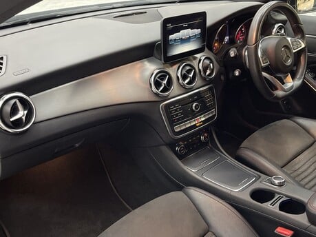 Mercedes-Benz GLA GLA 220 D 4MATIC AMG LINE PREMIUM 11