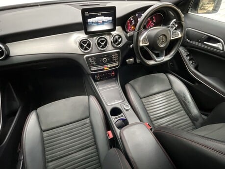 Mercedes-Benz GLA GLA 220 D 4MATIC AMG LINE PREMIUM 14