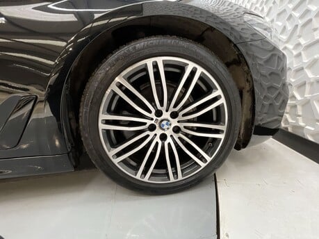 BMW 5 Series 520D M SPORT 46