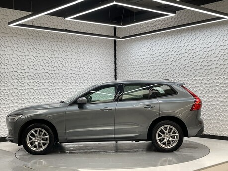 Volvo XC60 D4 MOMENTUM AWD 4