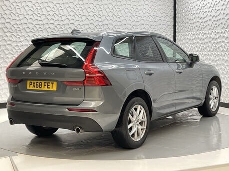 Volvo XC60 D4 MOMENTUM AWD 7