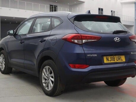 Hyundai TUCSON CRDI SE NAV BLUE DRIVE 10