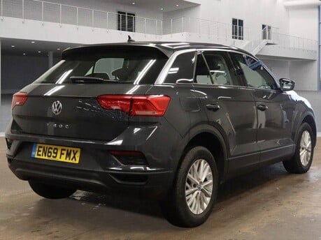 Volkswagen T-Roc S TSI 10