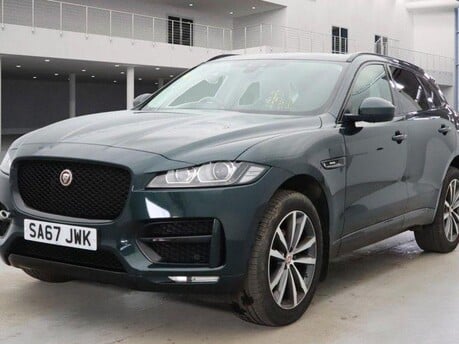 Jaguar F-Pace R-SPORT AWD 8