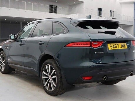 Jaguar F-Pace R-SPORT AWD 10