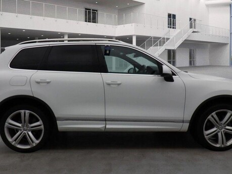 Volkswagen Touareg V6 R-LINE PLUS TDI BLUEMOTION TECHNOLOGY 11