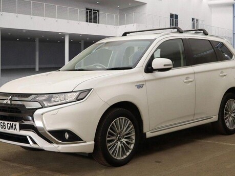 Mitsubishi Outlander PHEV JURO 7