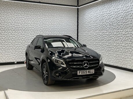 Mercedes-Benz GLA GLA 180 URBAN EDITION