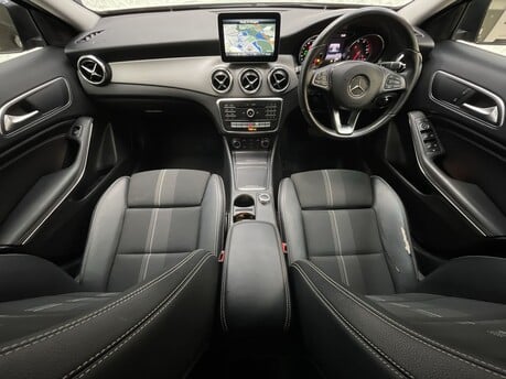 Mercedes-Benz GLA GLA 180 URBAN EDITION 17