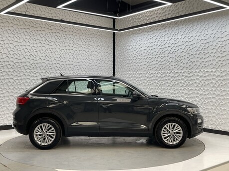 Volkswagen T-Roc S TSI 8