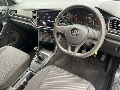 Volkswagen T-Roc S TSI 10