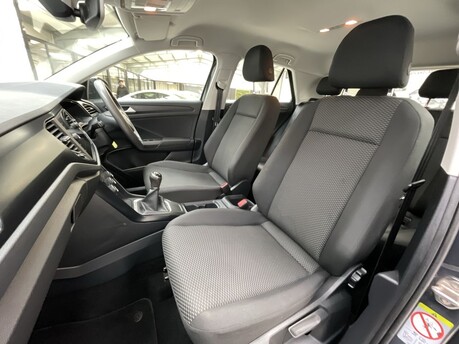 Volkswagen T-Roc S TSI 12