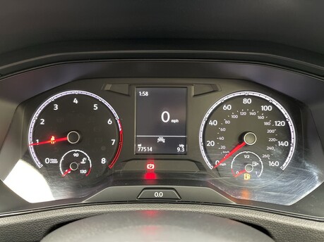 Volkswagen T-Roc S TSI 19