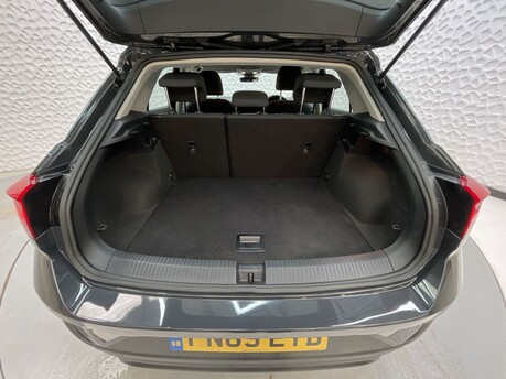 Volkswagen T-Roc S TSI 29