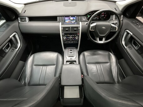 Land Rover Discovery Sport SD4 HSE BLACK 17
