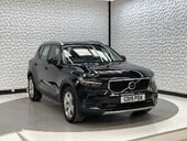 Volvo XC40 D3 MOMENTUM 1