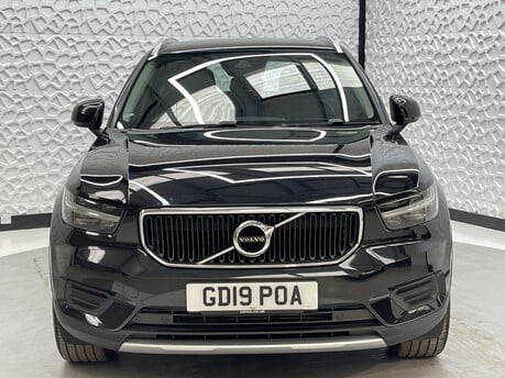 Volvo XC40 D3 MOMENTUM 2