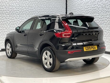 Volvo XC40 D3 MOMENTUM 5