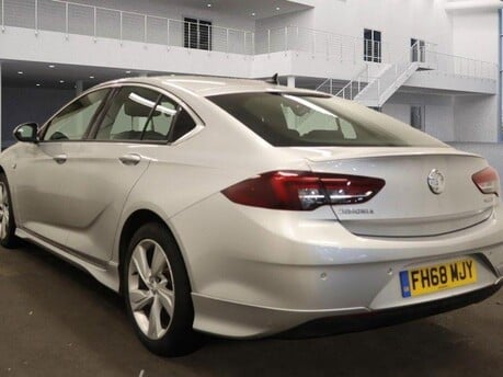 Vauxhall Insignia SRI VX-LINE NAV 8