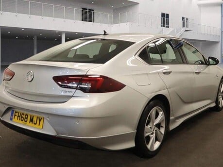 Vauxhall Insignia SRI VX-LINE NAV 10