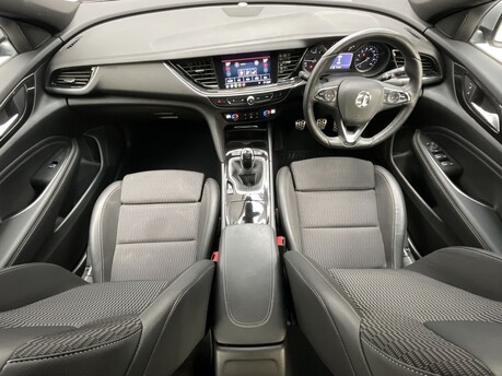 Vauxhall Insignia SRI VX-LINE NAV 17