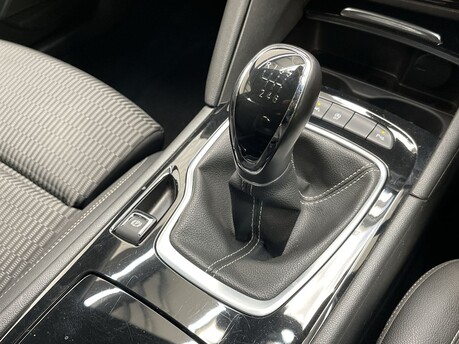 Vauxhall Insignia SRI VX-LINE NAV 29