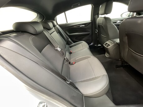 Vauxhall Insignia SRI VX-LINE NAV 31