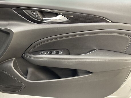 Vauxhall Insignia SRI VX-LINE NAV 34
