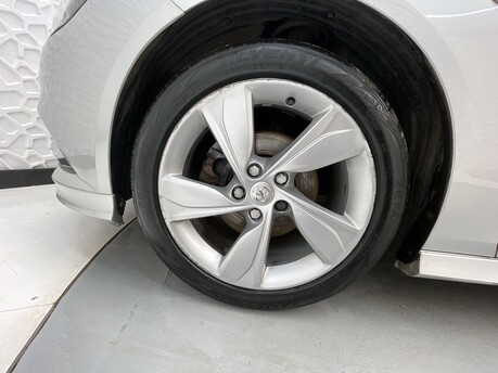 Vauxhall Insignia SRI VX-LINE NAV 38