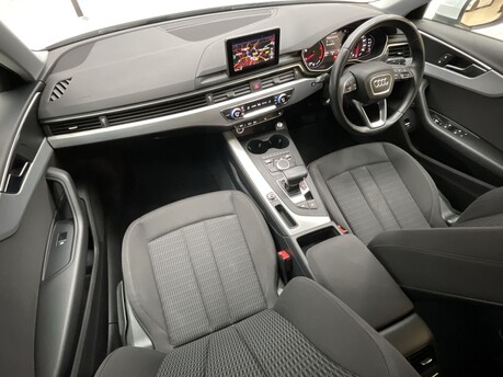Audi A4 TDI SE 16
