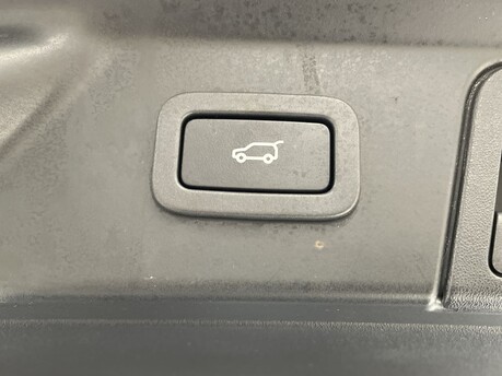 Land Rover Range Rover Velar R-DYNAMIC HSE 38